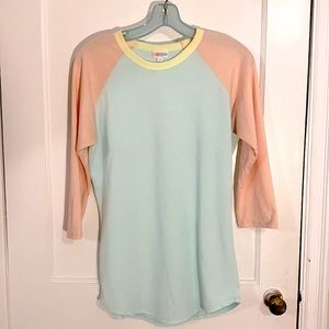 LulaRoe US size S Multi colored tunic top tee